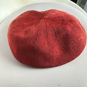 VINTAGE KNIT WOOL FRENCH BERET- CORAL COLOR